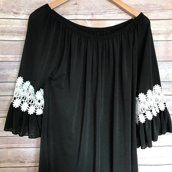 Boutique black white lace detail off shoulder top - Picture 6 of 6